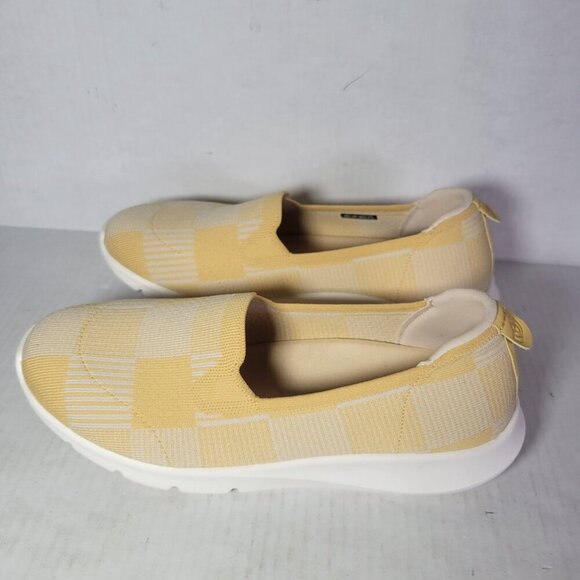 Spenco Women Comfort Stretch Ease Yellow & White Pattern Slip-On Sneakers Sz 10W - Picture 1 of 8